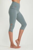 Urban Goddess Shanti Yoga Capri Legging (Jade)